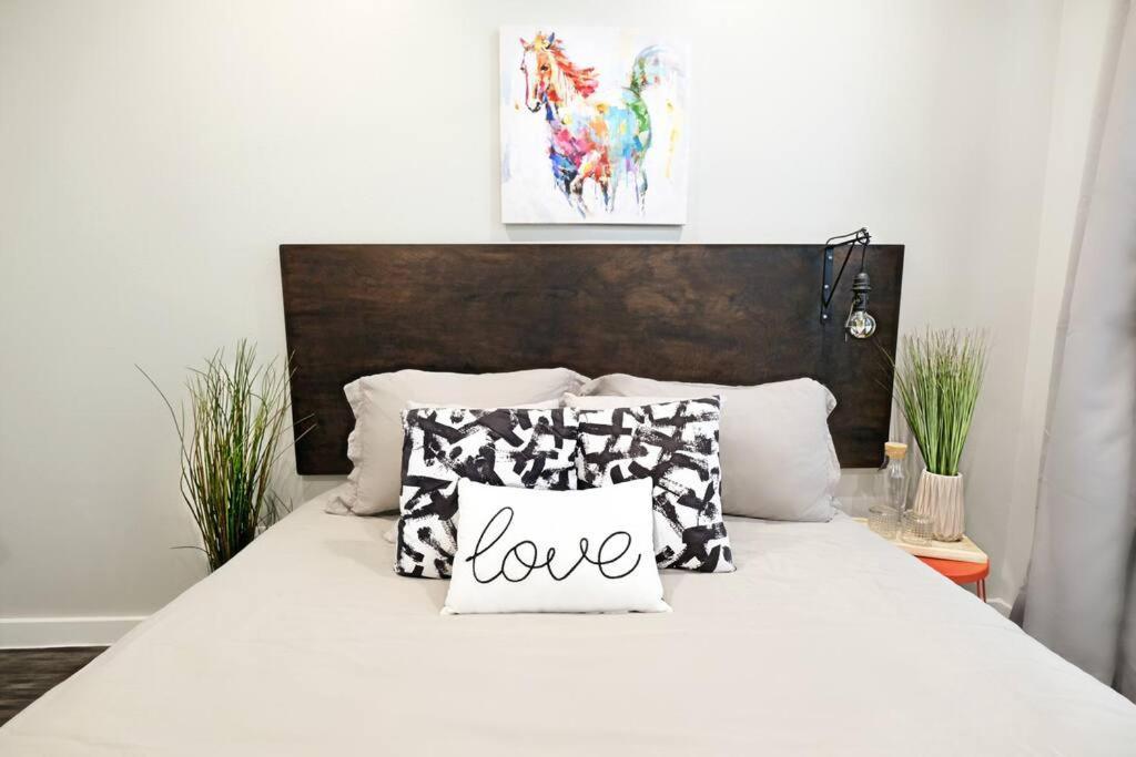 The Kozy Urban Flat Apartamento Dallas